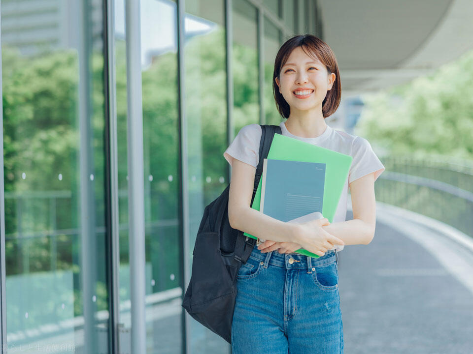 教員の奨学金免除を検討へ 条件・対象は？なぜ教員だけなのか